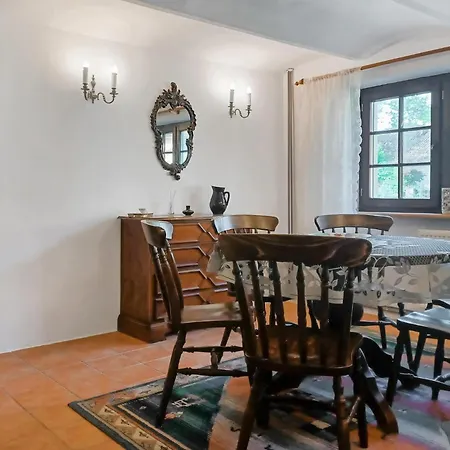 アパート Stunning In Huta Gorna